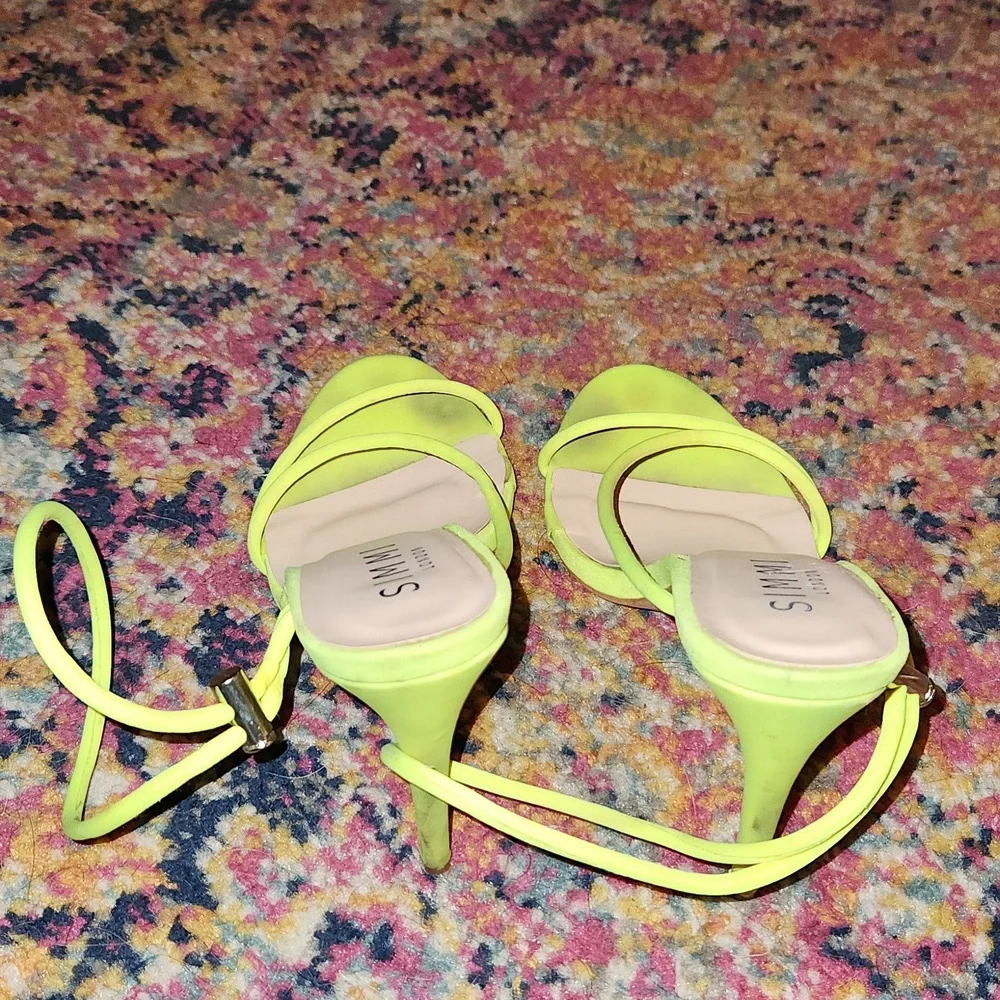 Simmi London Neon Cassie Starppy Heels Size 7